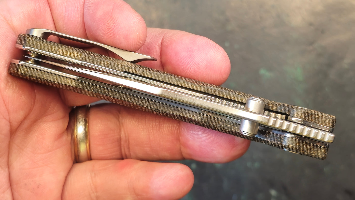 QSP Hornbill Front Flipper Knife 3.25" S35VN Stonewashed Drop Point Blade, Golden Carbon Fiber Handles, Liner Lock (OPEN BOX)