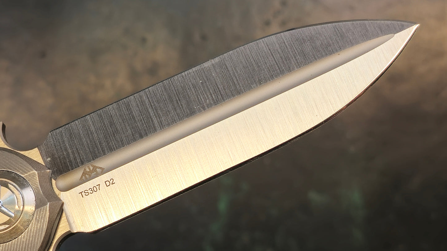 TwoSun TS307 Sand Dagger Titanium Handle D2 Plain Edge (USED-CLOSEOUT)