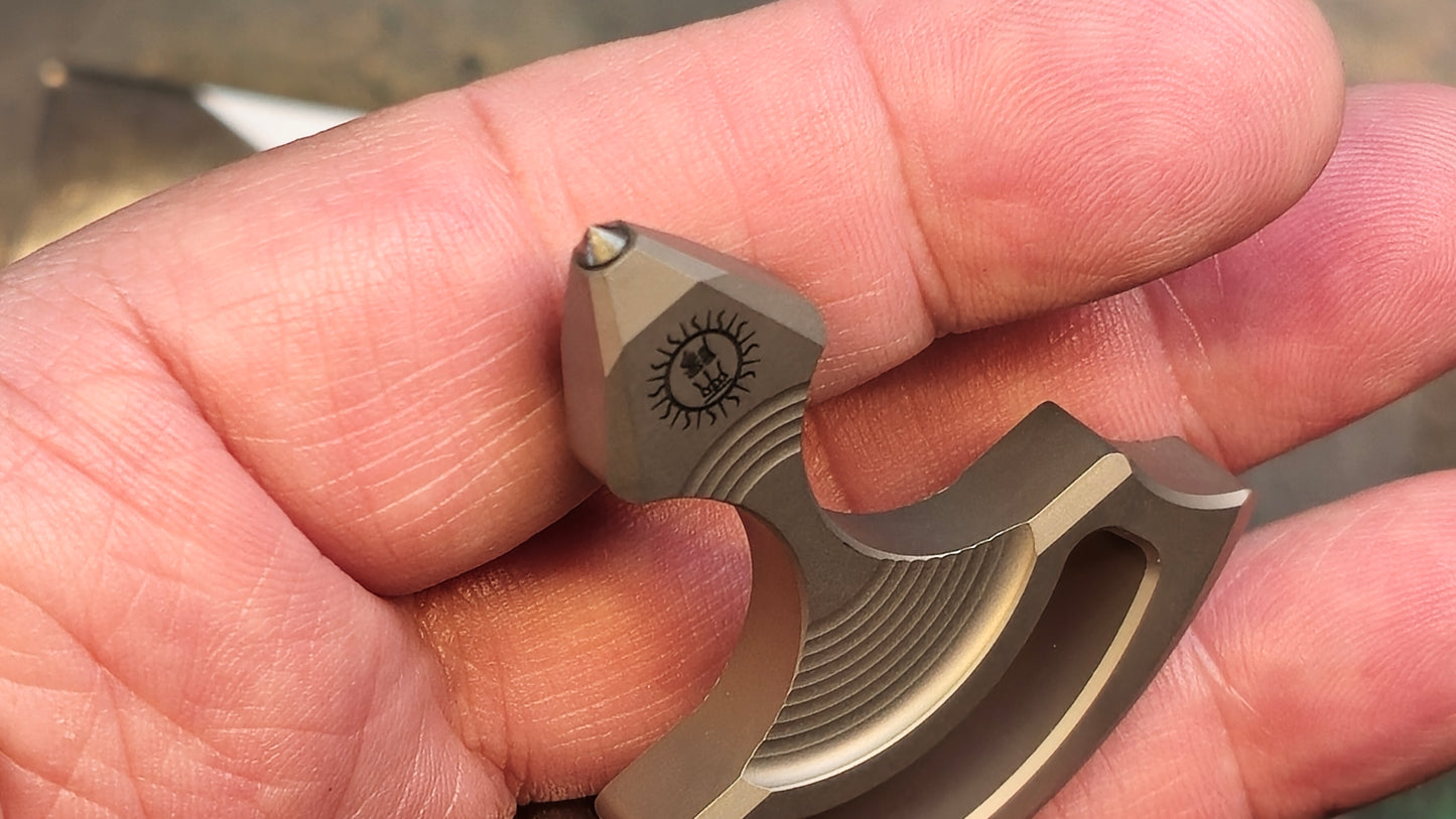 TwoSun EDC22 Window Glass Breaker Titanium Body (NEW)