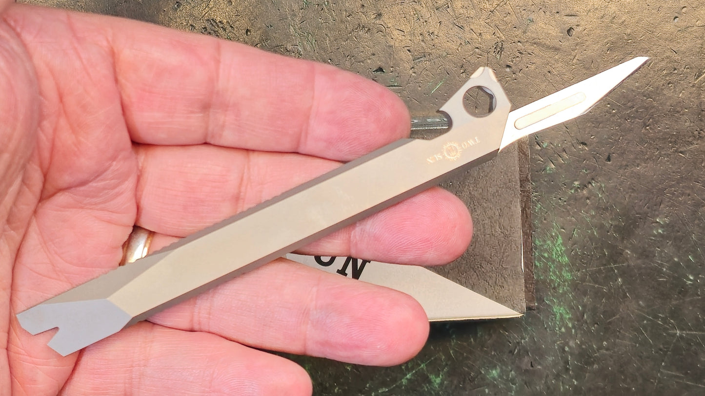 TwoSun EDC21 Sand Multitool Pry-Bar Screwdriver Gray Titanium Body (NEW)