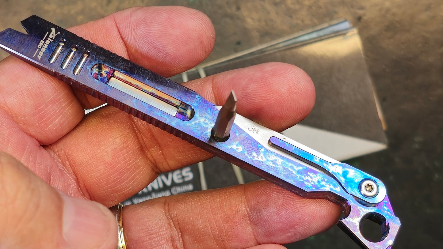 TwoSun EDC21 Color Multi-Tool Screwdriver Pry-Bar Color Titanium Body (NEW)
