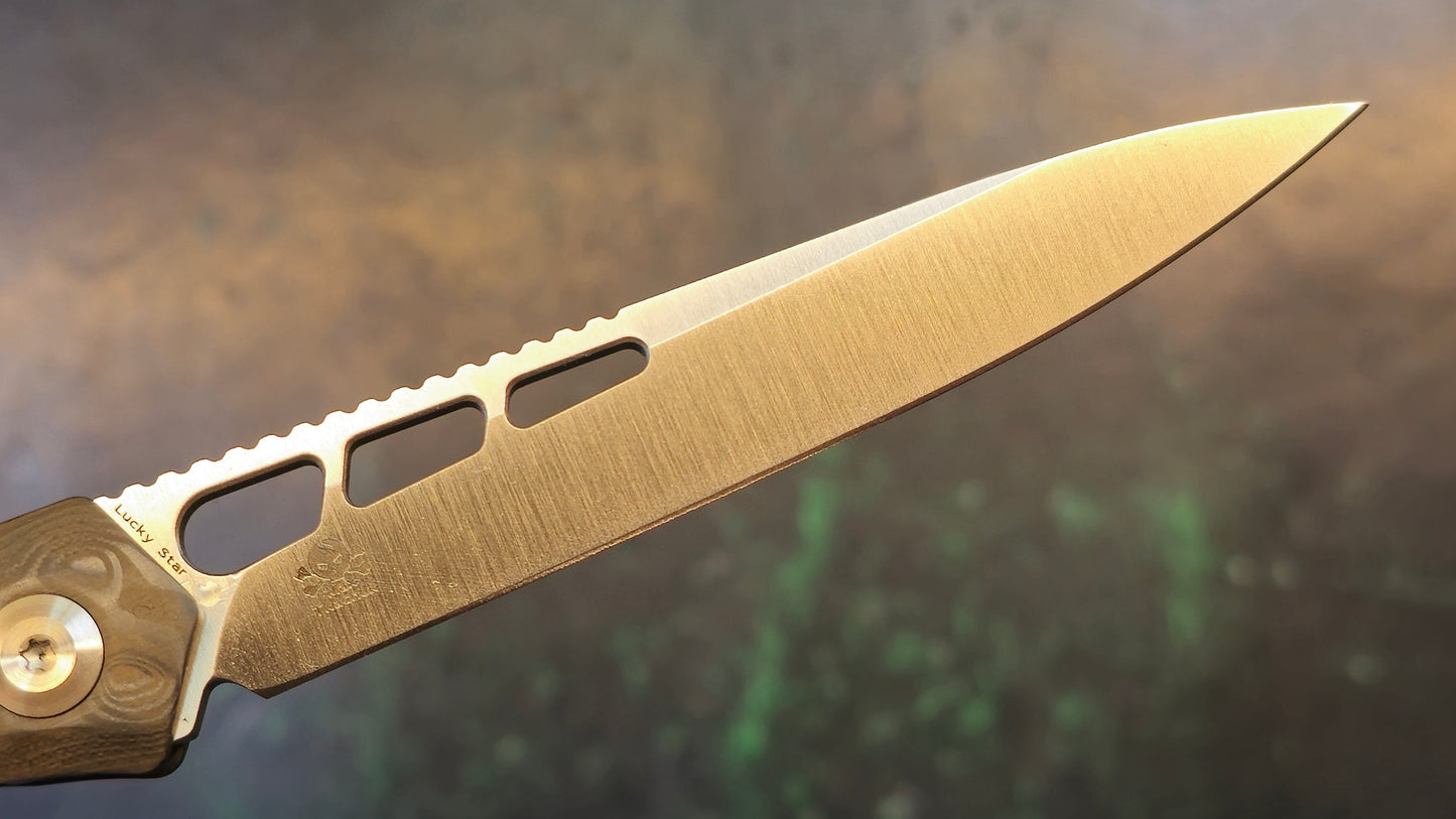 Kansept Lucky Star Linerlock Rose Pattern Carbon Fiber S35VN Plain Edge Satin Finish (NEW - OPEN BOX)