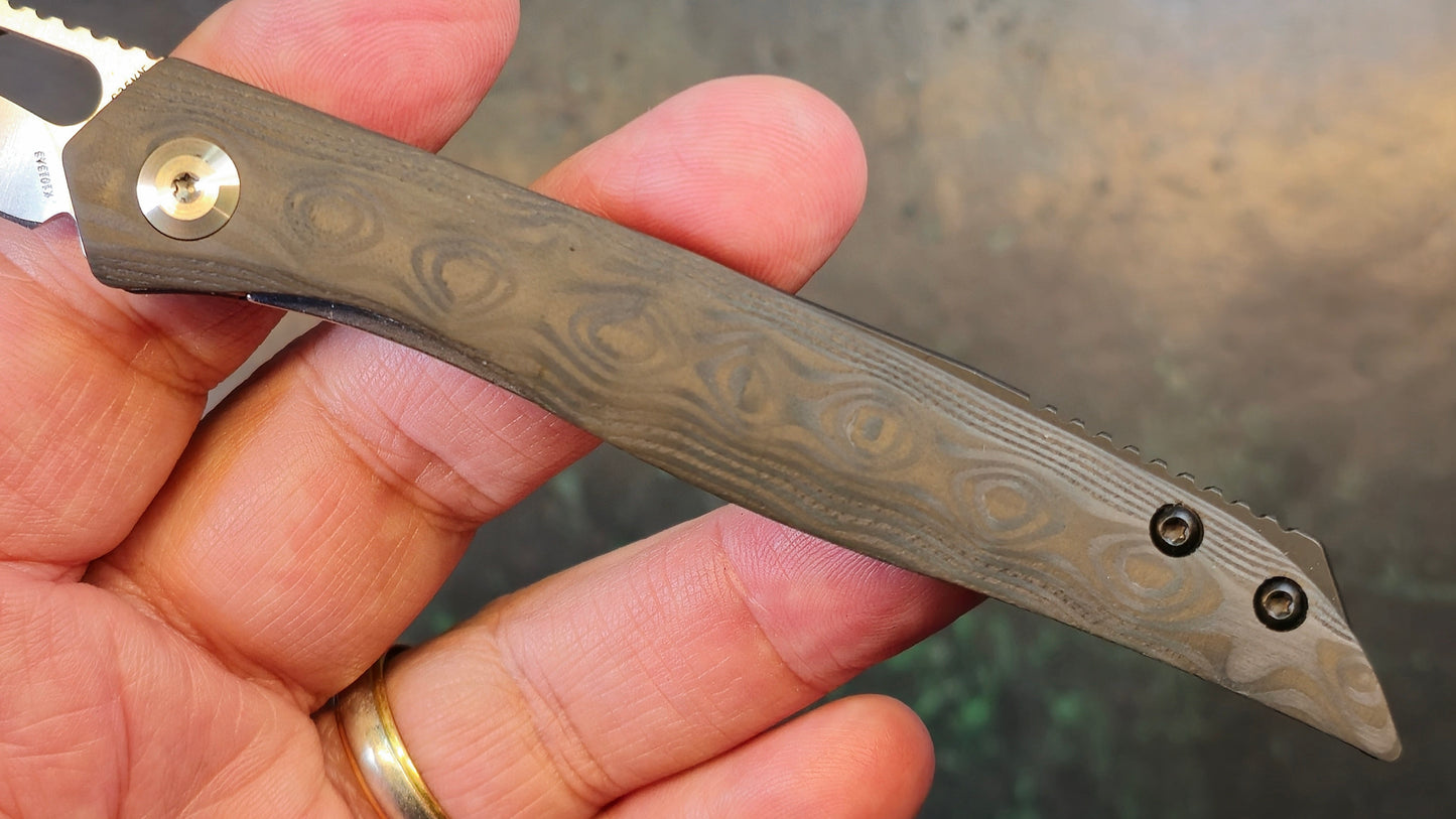 Kansept Lucky Star Linerlock Rose Pattern Carbon Fiber S35VN Plain Edge Satin Finish (NEW - OPEN BOX)