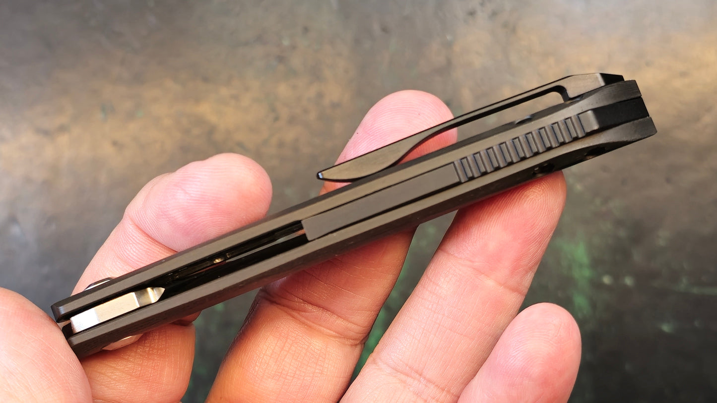 Kansept Lucky Star Linerlock Rose Pattern Carbon Fiber S35VN Plain Edge Satin Finish (NEW - OPEN BOX)