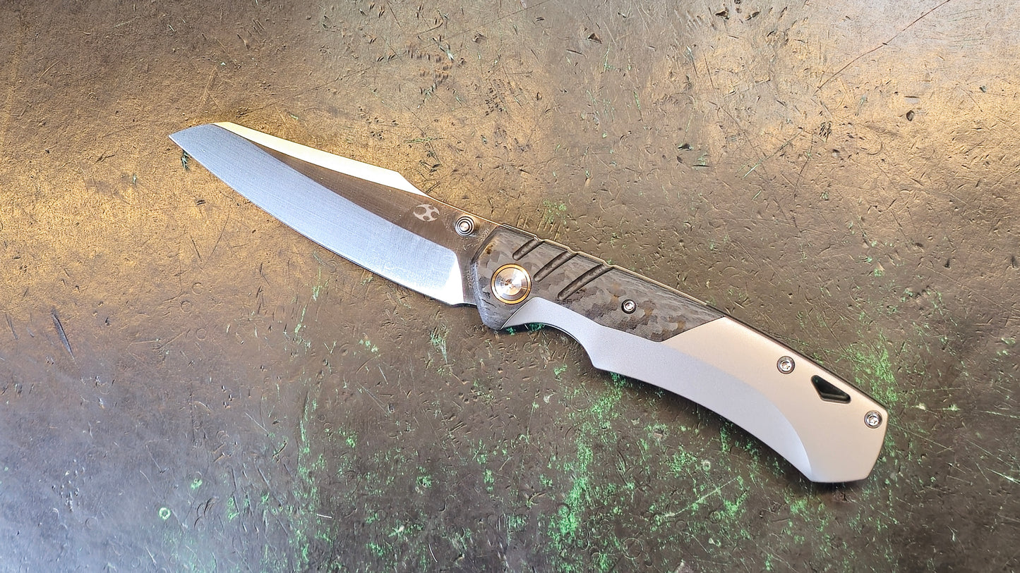 Kansept Weim Black/Gray Titanium/Twill Carbon Fiber S35VN Sheepsfoot (NEW - OPEN BOX))