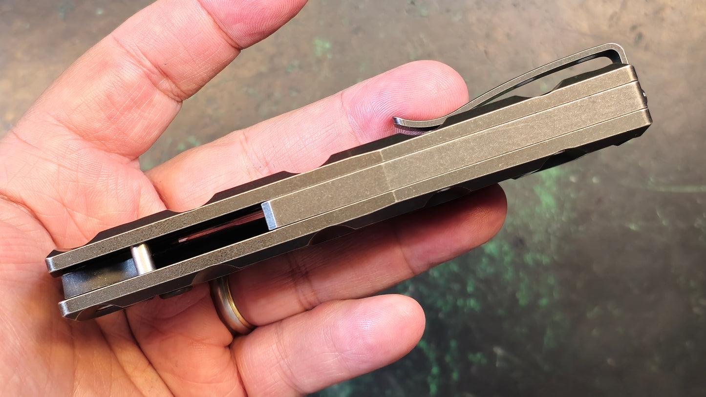 TWOSUN TS552 Black Titanium Handle D2 (NEW)