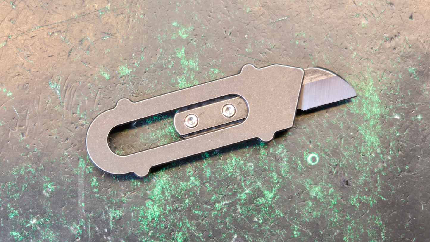 Twosun TS488-YJ01-TI Utility Knife Black Titanium (NEW)