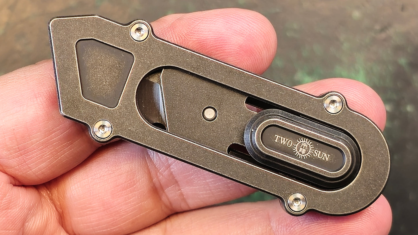 Twosun TS488-YJ01-TI Utility Knife Black Titanium (NEW)