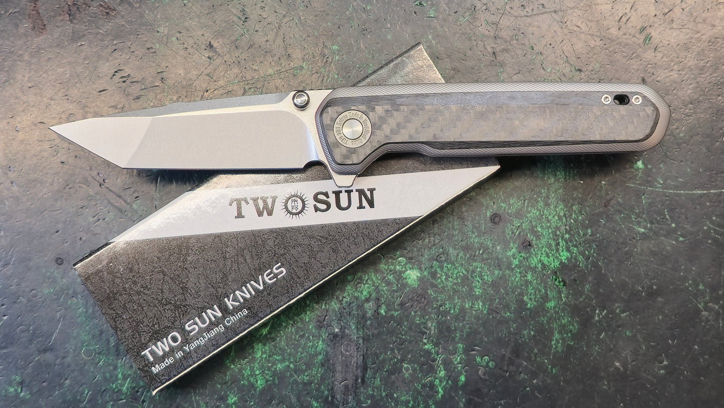 Twosun TS473 Folding Knife Titanium/Carbon Fiber Handle 14C28N Plain Edge (NEW)