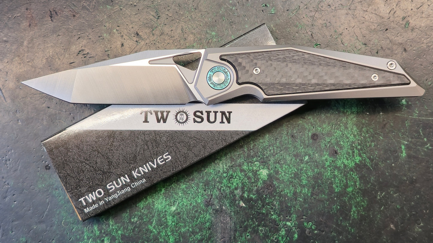 Twosun TS377 Flipper Titanium Carbon Fiber Pocket Flipper Knife YJ01-V1 (NEW - OPEN BOX)