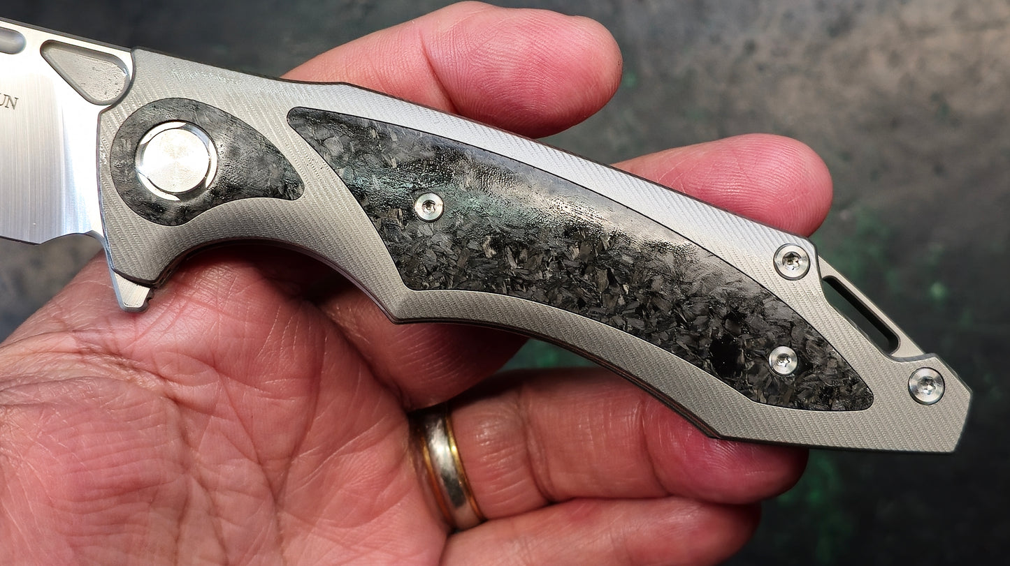 TWOSUN TS211 Titanium/Carbon Fiber Handle M390 (NEW)