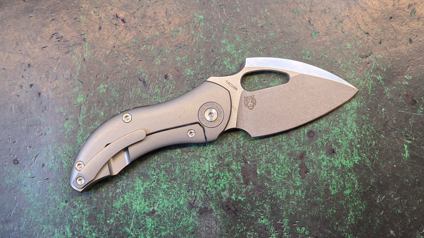 TWOSUN TS230 Titanium Handle 14C28N (NEW)