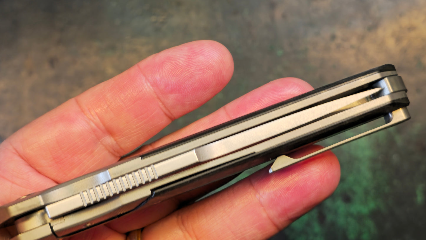 TWOSUN TS290 Black Carbon Fiber/Titanium Handle D2 (NEW)