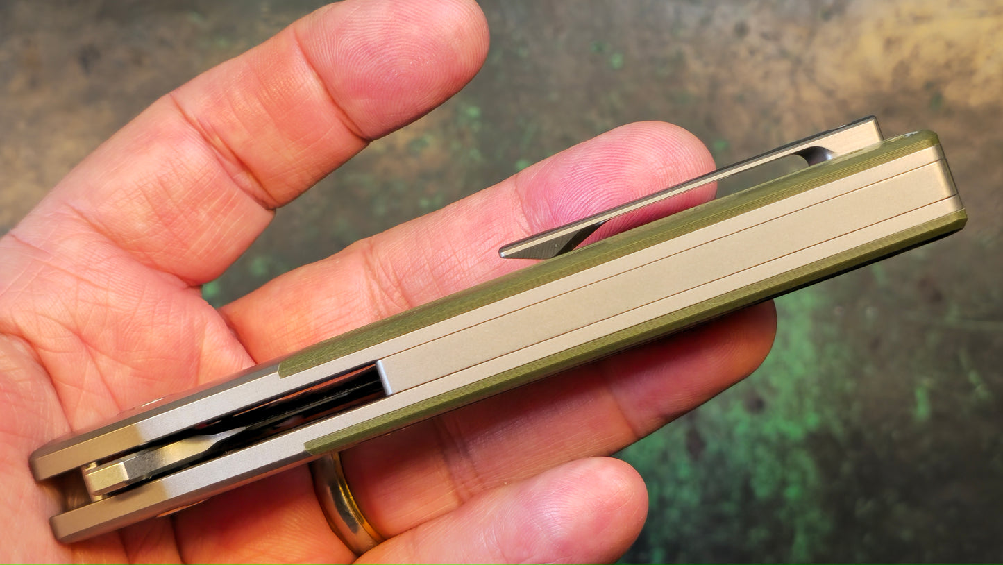 TwoSun TS21 Liner Lock Flipper Knife Gray Titanium Handle Plain D2 (NEW - OPEN BOX)