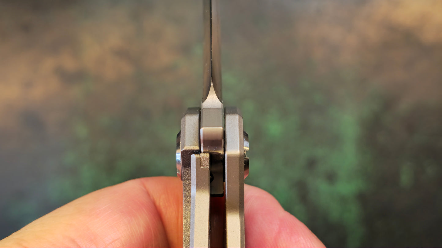 TwoSun TS21 Liner Lock Flipper Knife Gray Titanium Handle Plain D2 (NEW - OPEN BOX)