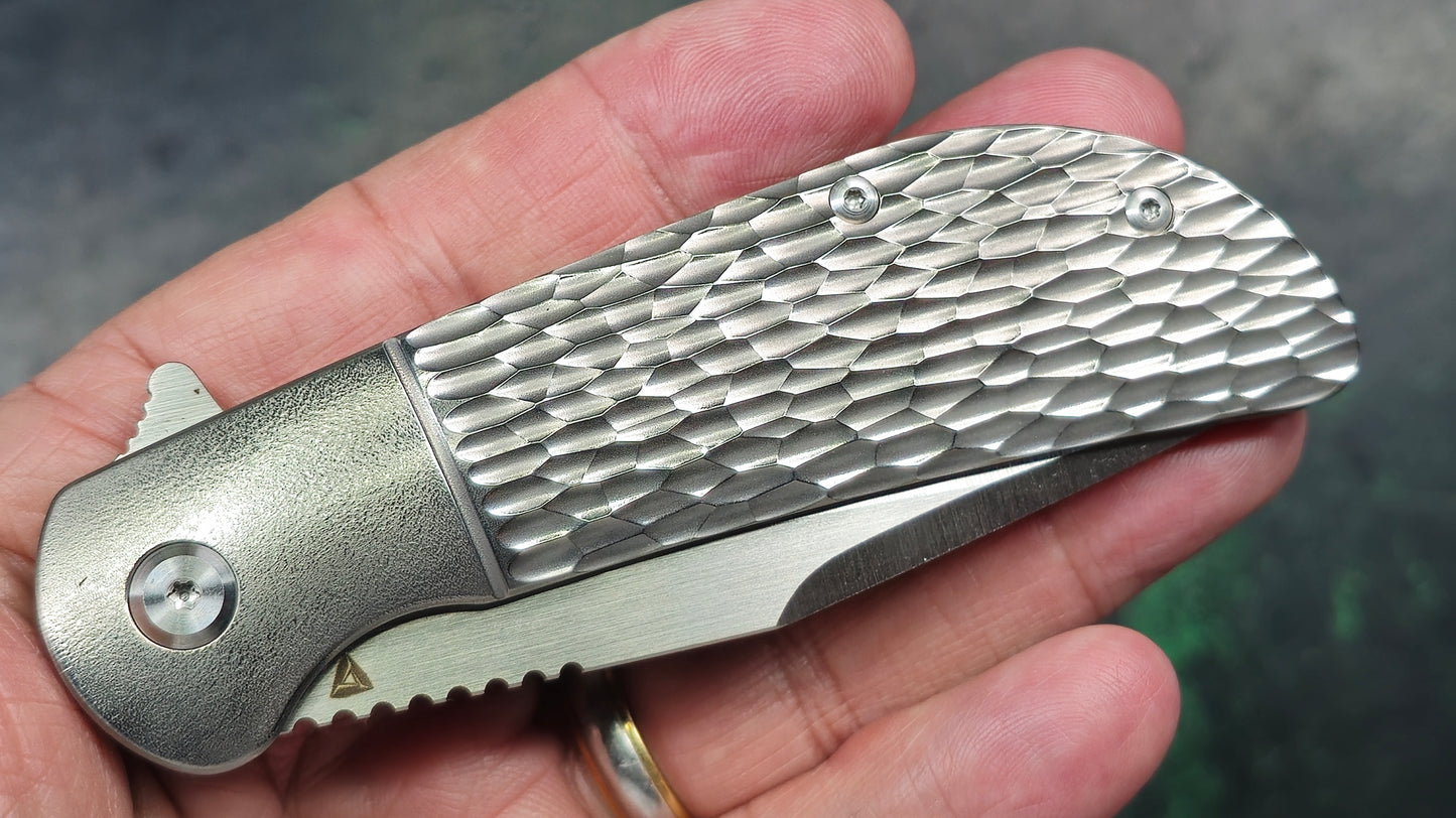 Tuya Rackham Jack Jigged Titanium M390 (NEW)