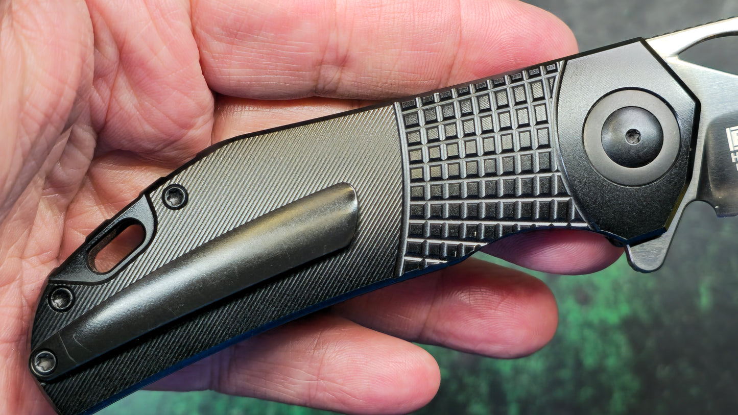 Kizer Hawk Titanium Handle Polished DLC M390 (NEW - OPEN BOX)