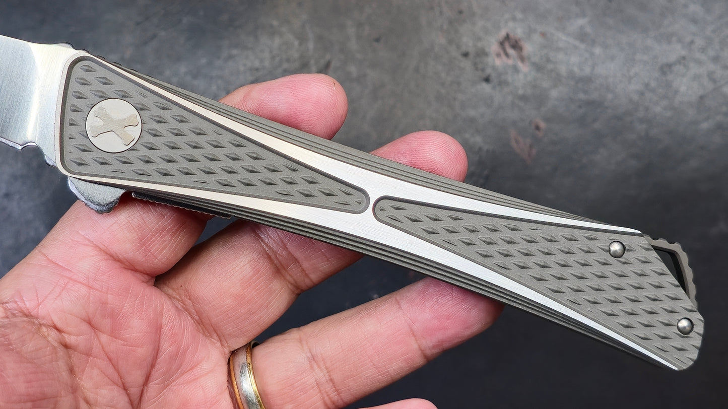 CRKT JUMBONES Gray Aluminum AUS 8 (USED)