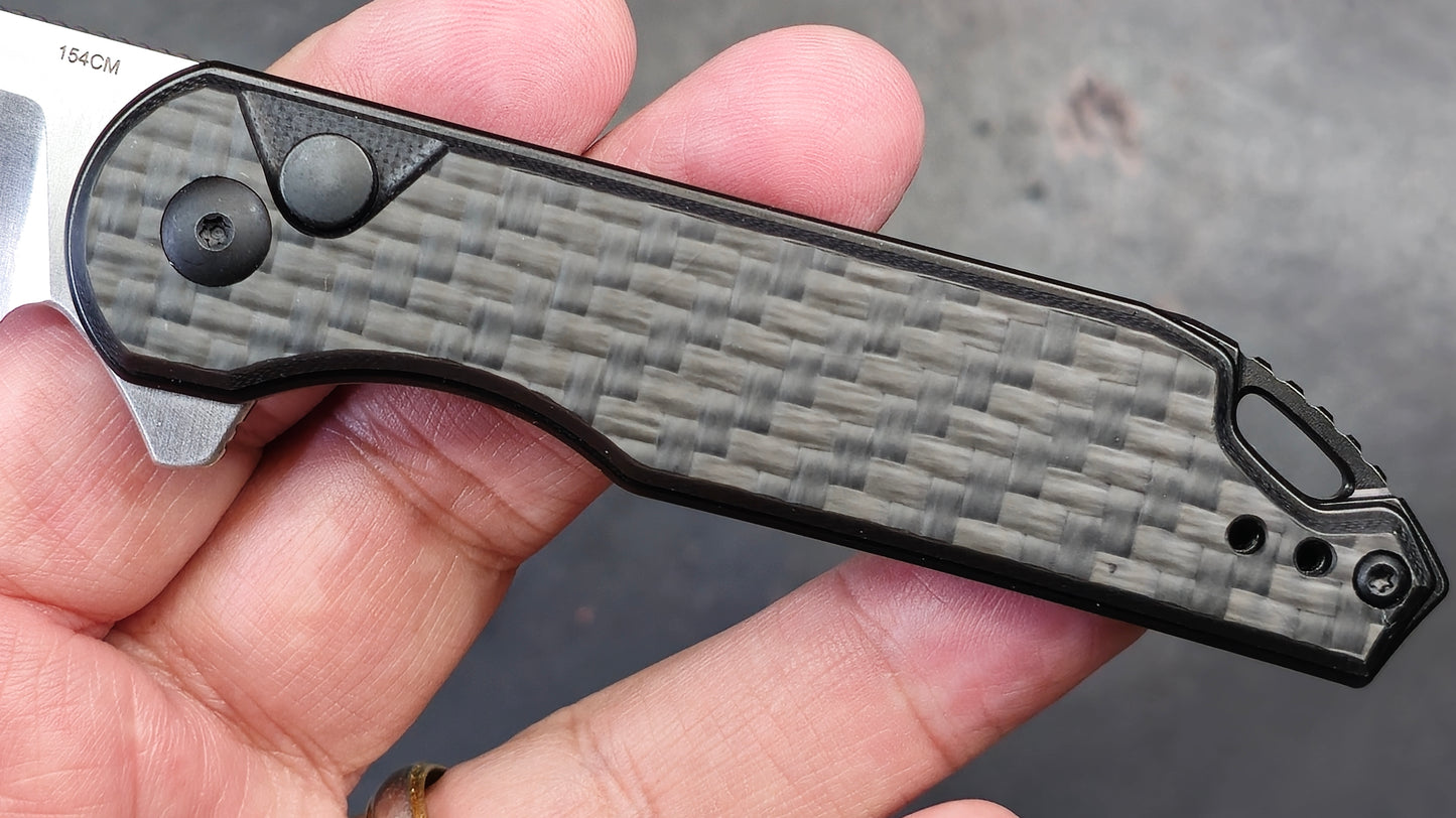 Kizer Assassin Pocket Knife, 3.04" 154CM Steel Blade, Black Carbon Fiber and G10 (NEW)