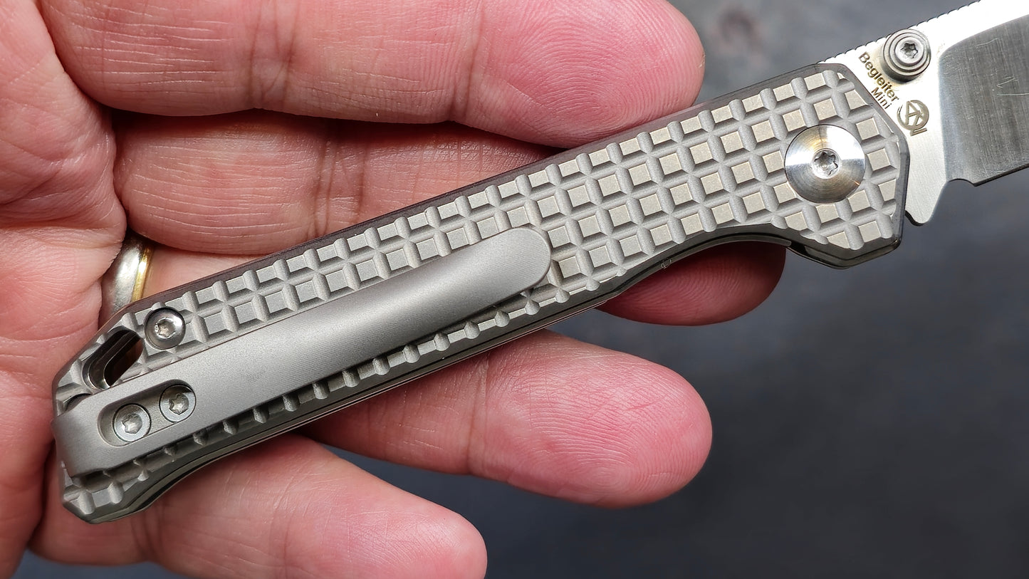 KIZER BEGLIETER MINI Frag Titanium Handle with M390 (NEW)