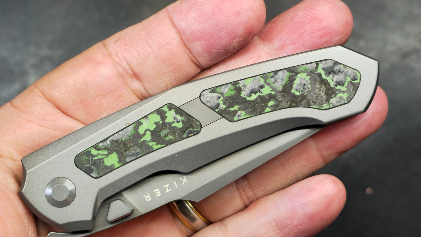 Kizer Feweed Toxic Storm Titanium/Fat Carbon Handle S90V (NEW)