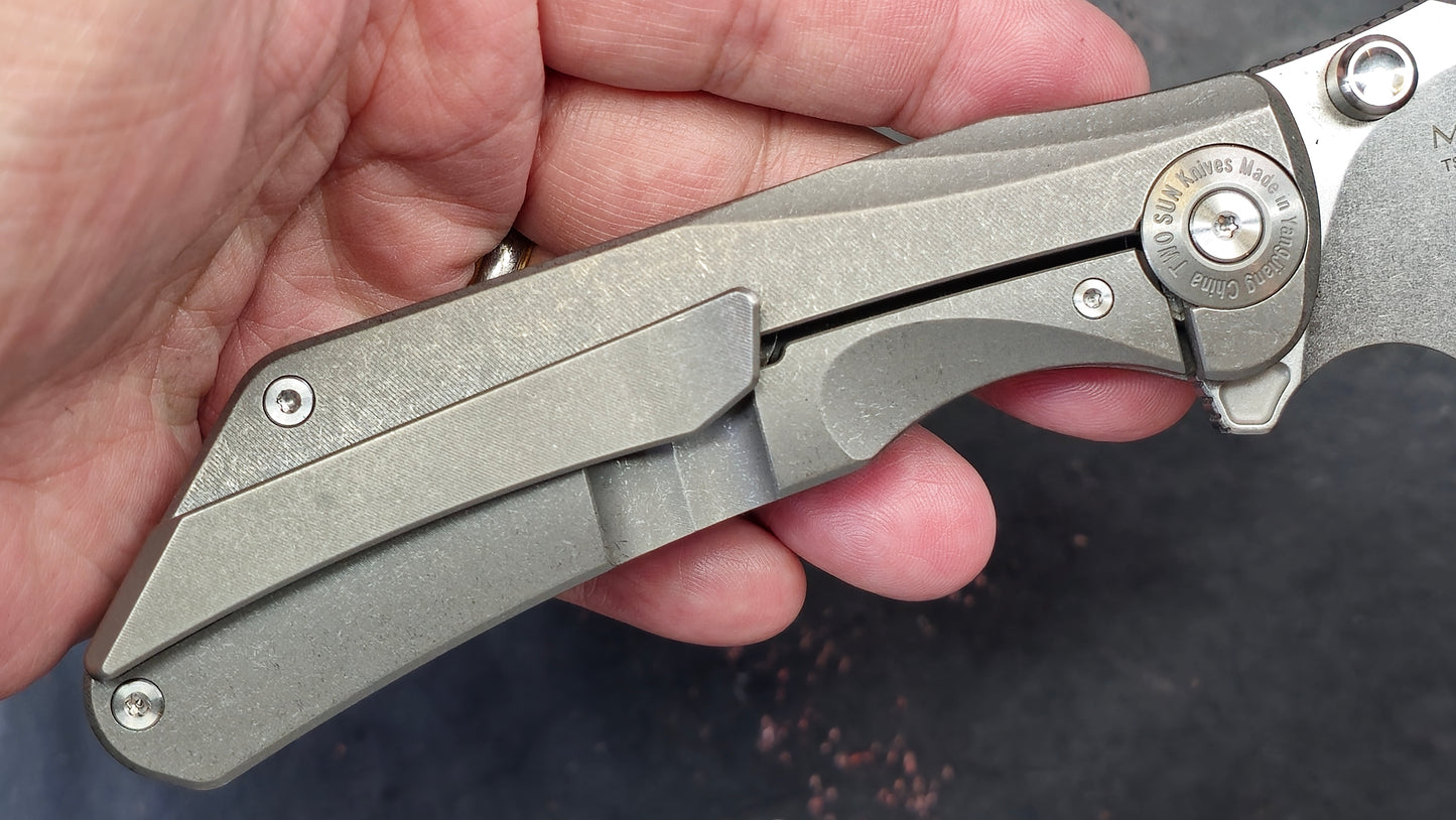 TWOSUN TS437 Titanium/Red Micarta Handle D2 (NEW)