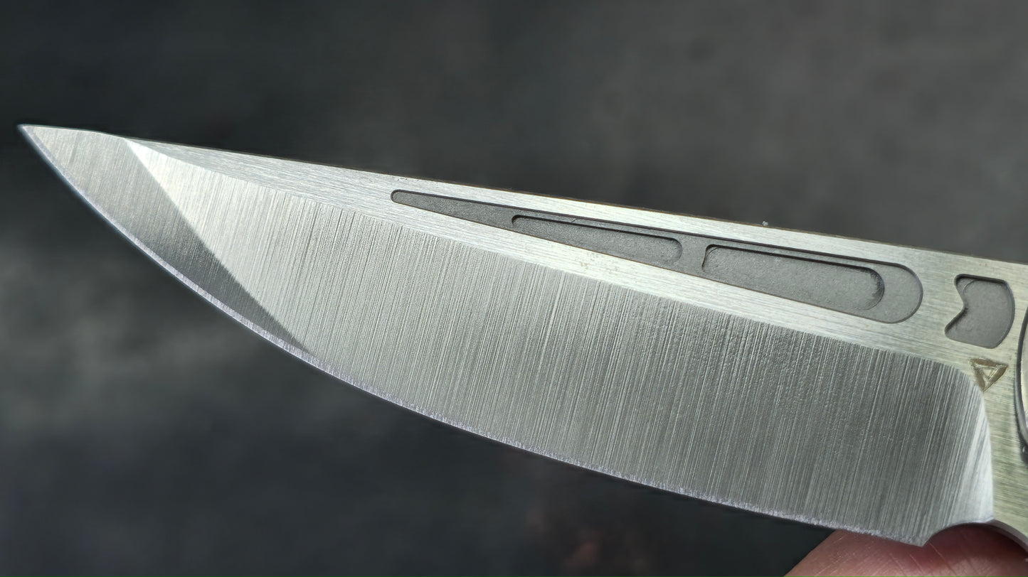 Tuya Knife Kingsman Titanium Micarta M390 (NEW)