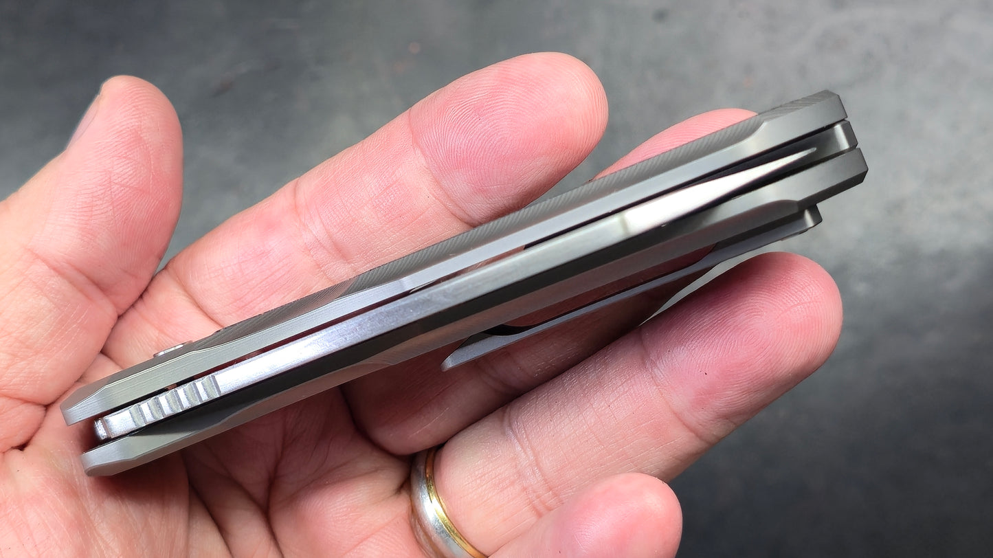 SIXLEAF SL-74 Titanium Gmascus D2 (NEW)
