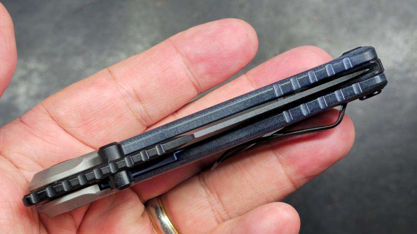 KIZER Pioneer Blue Canyon / Titanium S35VN (NEW)