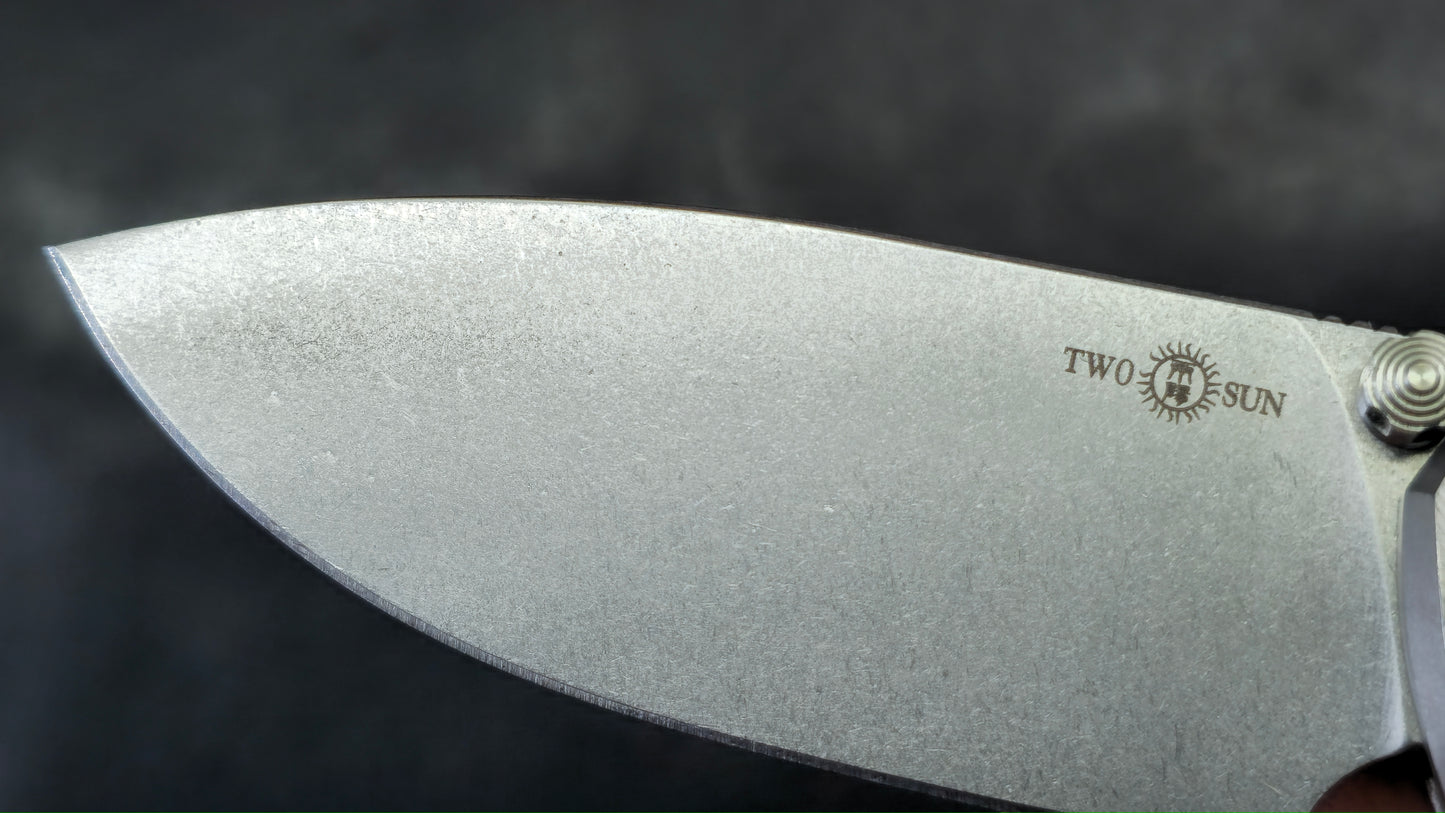TWOSUN TS433 RED Carbon Fiber / Titanium M390 (NEW)