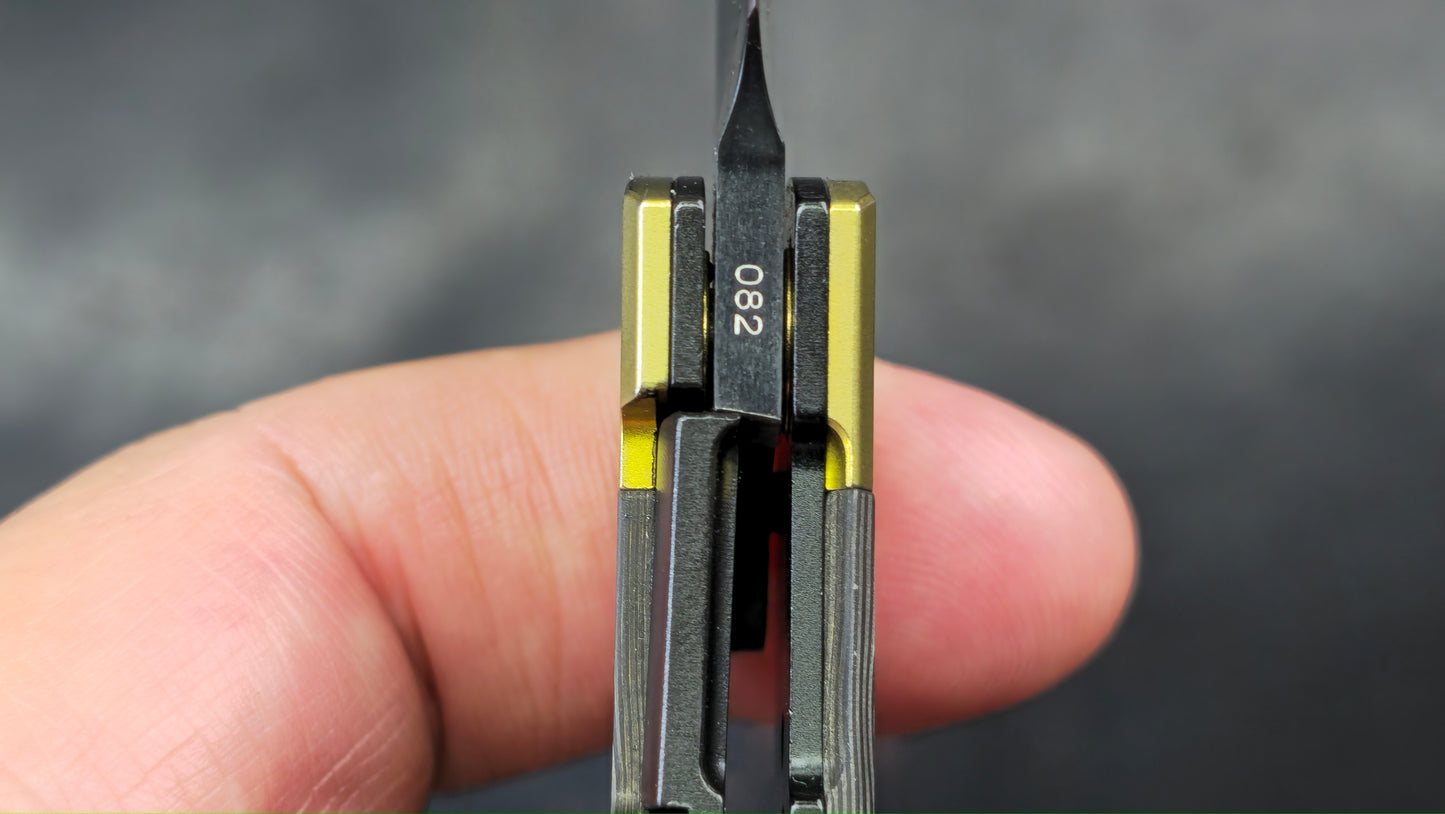 Kizer Mini MoMo Titanium/Fat Carbon Camo Gold Handle S90V (NEW)
