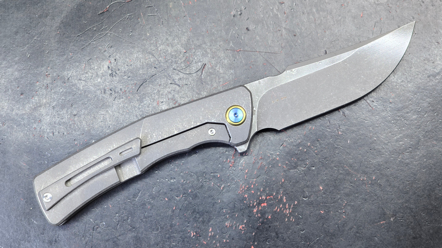 Sixleaf Hero SL-30-Sand Titanium CF M390 (NEW)