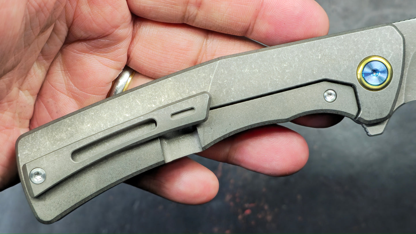 Sixleaf Hero SL-30-Sand Titanium CF M390 (NEW)