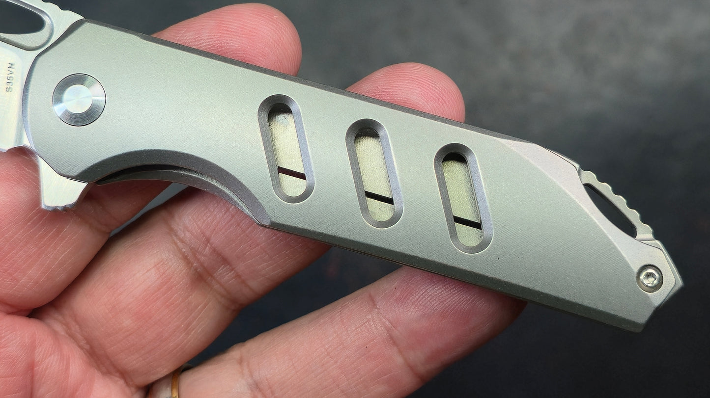 Kizer Assassin Titanium Handle, 3.15 Inches S35VN (NEW)