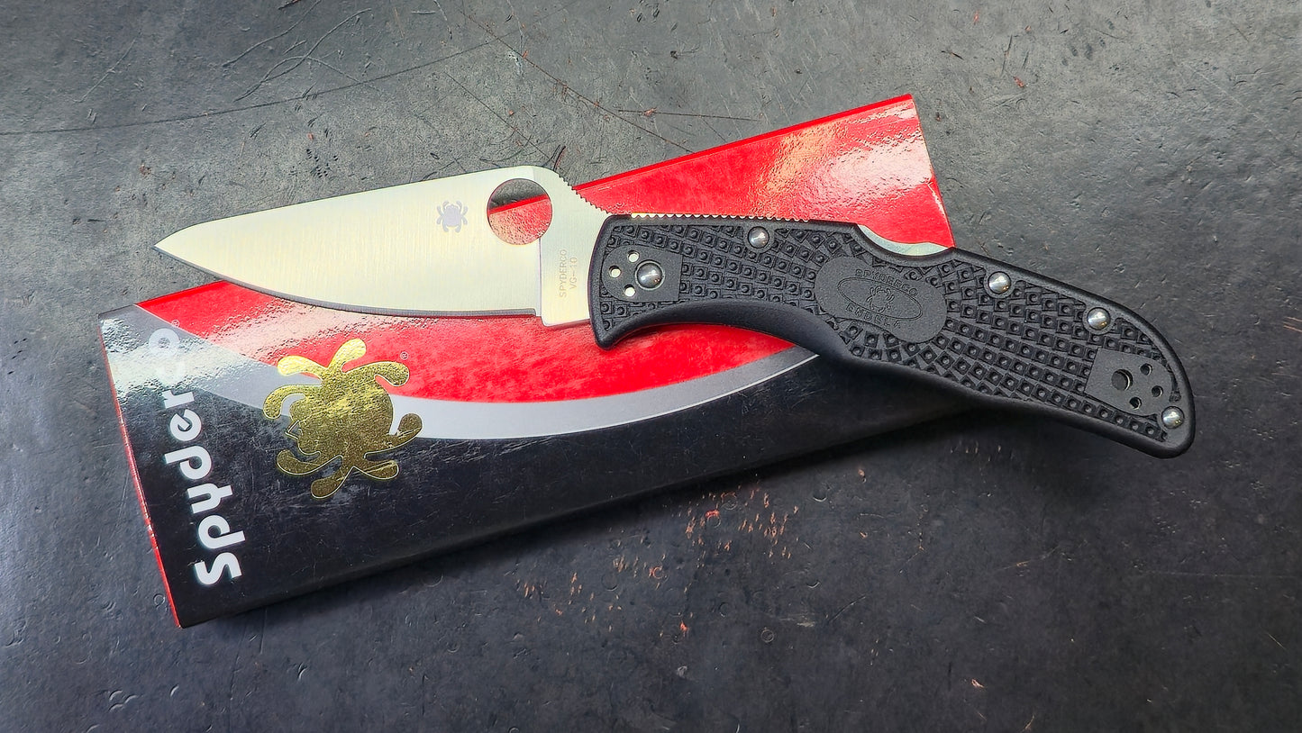 Spyderco Endela Lock Back Black FRN VG-10 (NEW)