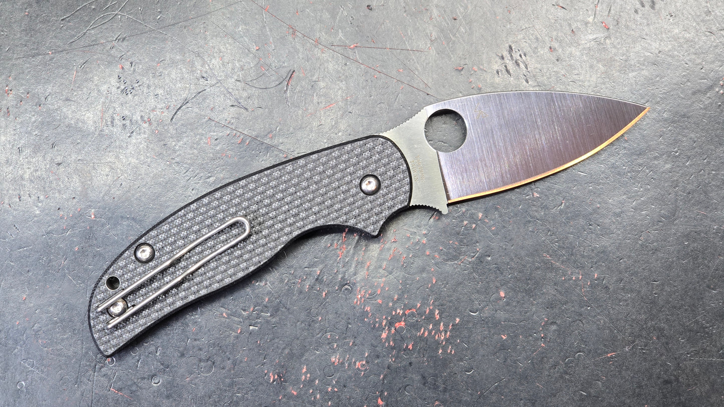 Spyderco Sage™ 6 Button Compression Lock® Carbon Fiber/G10 CPM S30V (NEW)