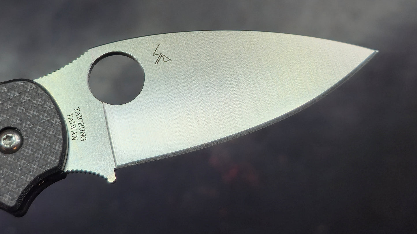 Spyderco Sage™ 6 Button Compression Lock® Carbon Fiber/G10 CPM S30V (NEW)
