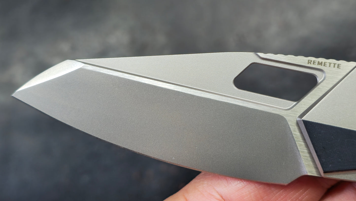 Remette Woodpecker Folding Knife Gray Titanium Handle M390 (NEW)