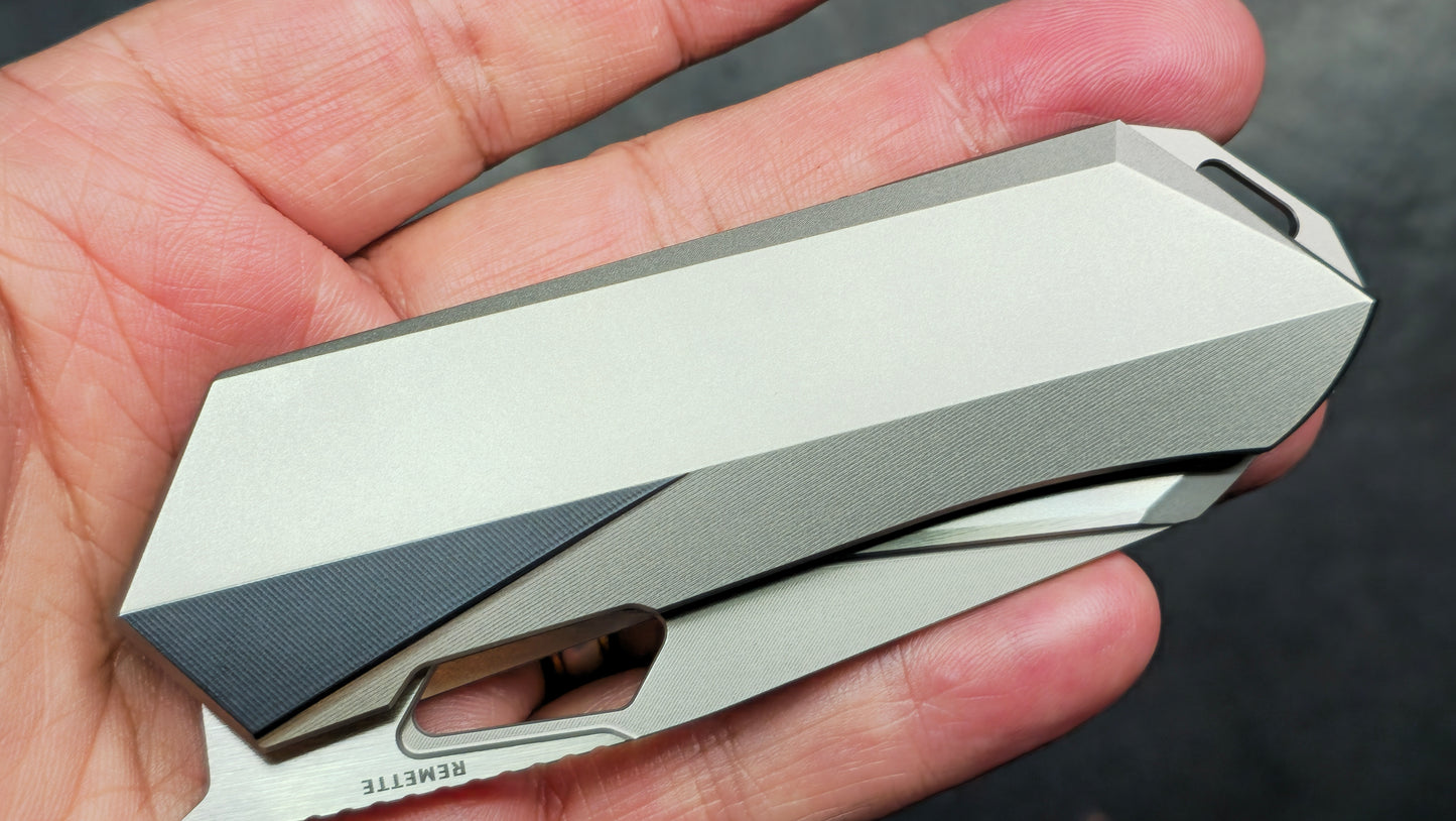 Remette Woodpecker Folding Knife Gray Titanium Handle M390 (NEW)