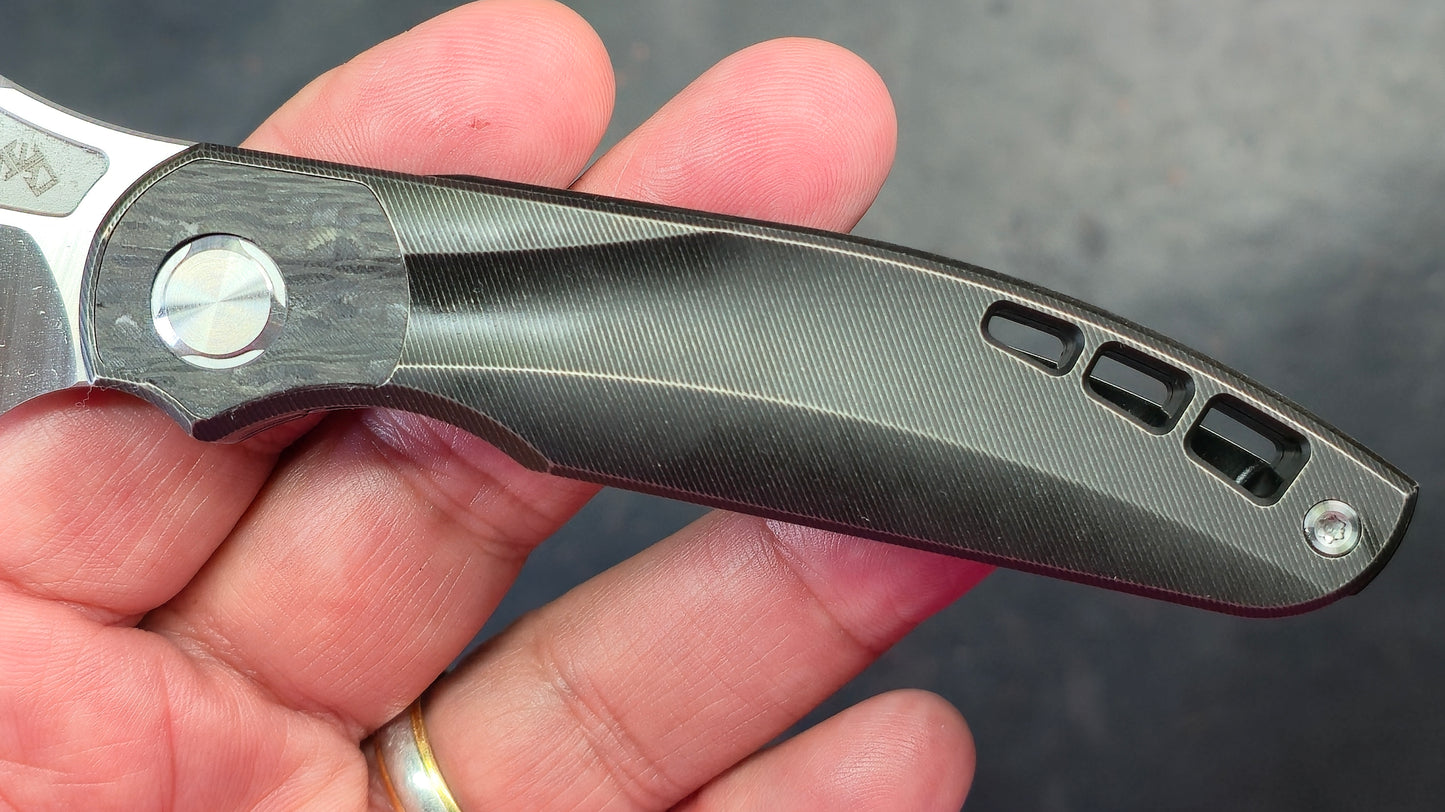 TwoSun TS341 Sidewinder Front Flipper Titanium & CF Handle M390 (NEW)