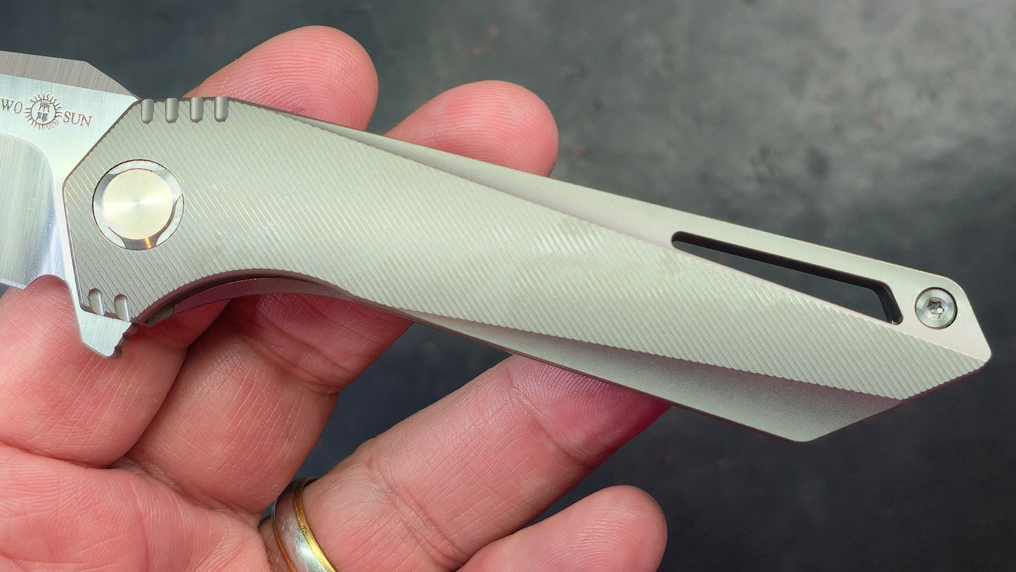 TwoSun TS298 Titanium Handle M390 Plain Edge (NEW)