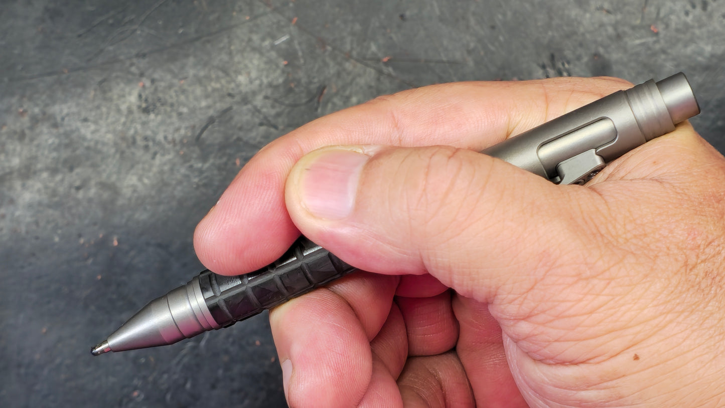 TwoSun PEN57 Push Button Carbon Fiber Titanium Body Black Ink (NEW)