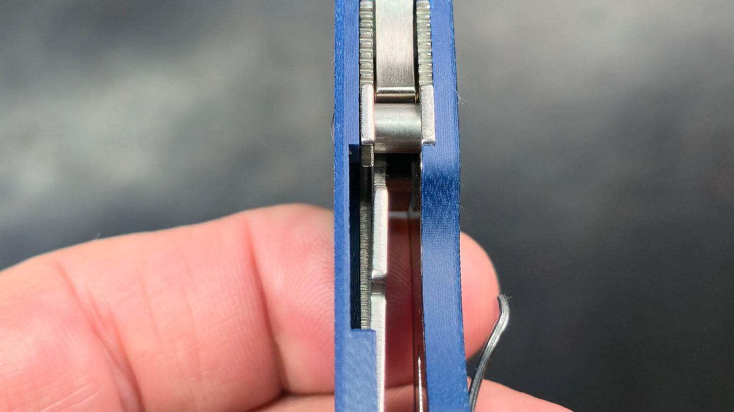 Spyderco Para 3 Folding Knife Blue G10 Handle CPM SPY27 (USED)