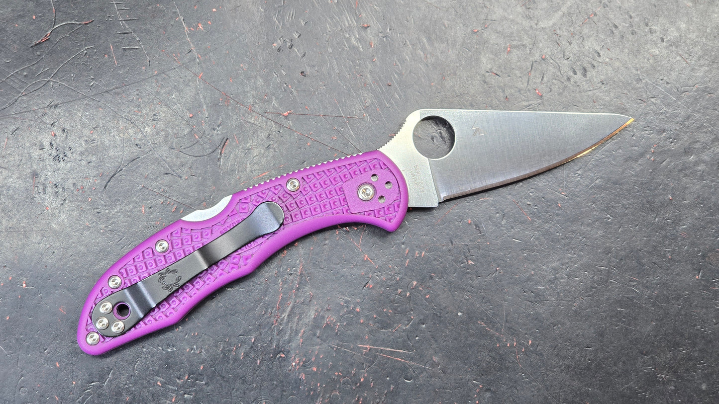 Spyderco Delica 4 Flat Ground Folding Knife VG10 (NEW)