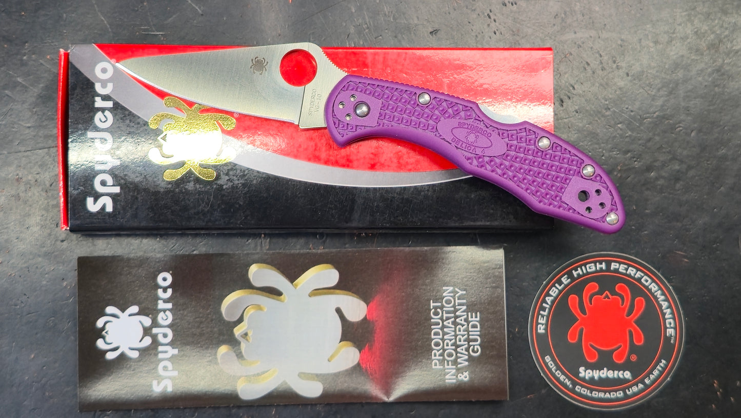 Spyderco Delica 4 Flat Ground Folding Knife VG10 (NEW)