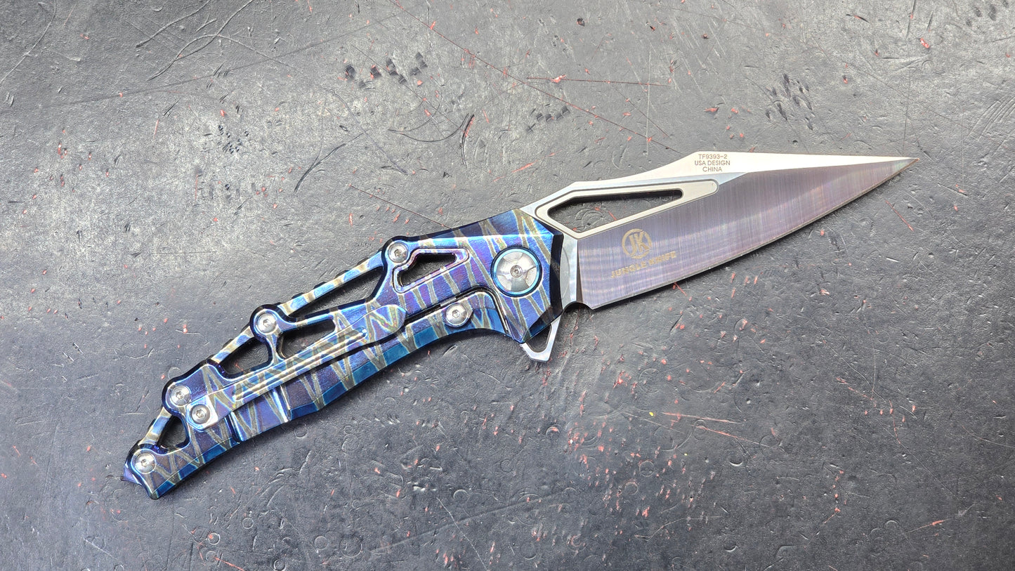 Defcon Valkyrie Burnt Titanium Stripe Anodized/Carbon Fiber Inlay Handle M390 (NEW)