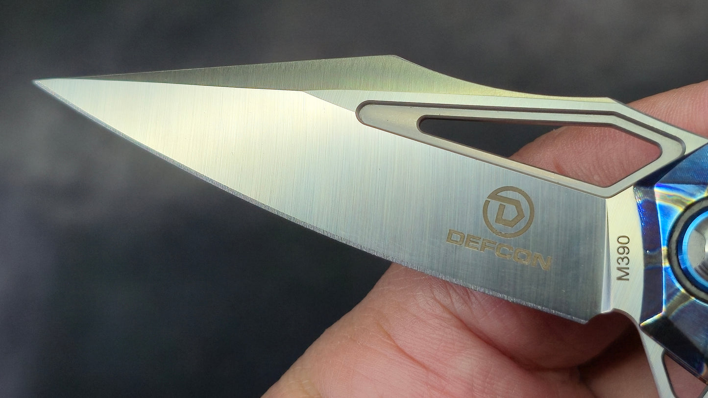 Defcon Valkyrie Burnt Titanium Stripe Anodized/Carbon Fiber Inlay Handle M390 (NEW)