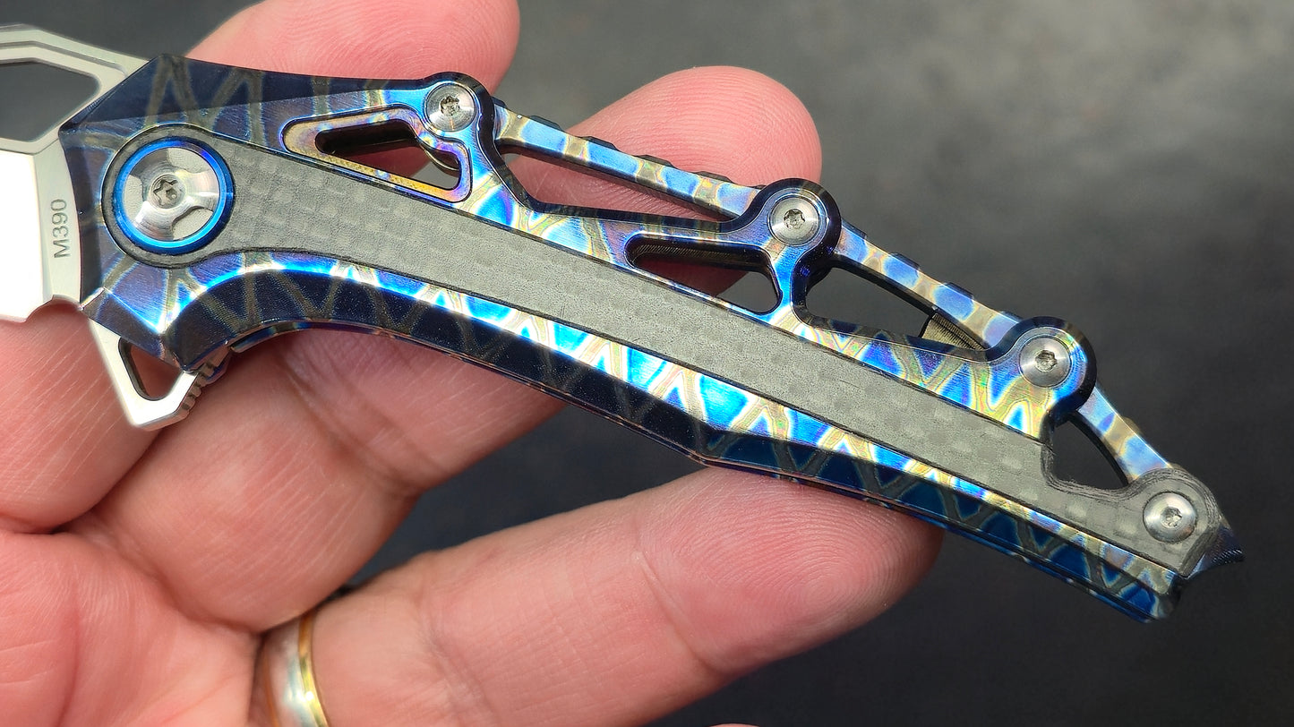 Defcon Valkyrie Burnt Titanium Stripe Anodized/Carbon Fiber Inlay Handle M390 (NEW)