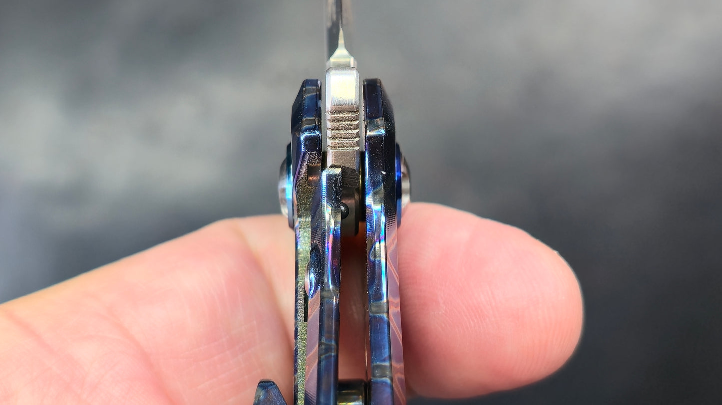 Defcon Valkyrie Burnt Titanium Stripe Anodized/Carbon Fiber Inlay Handle M390 (NEW)