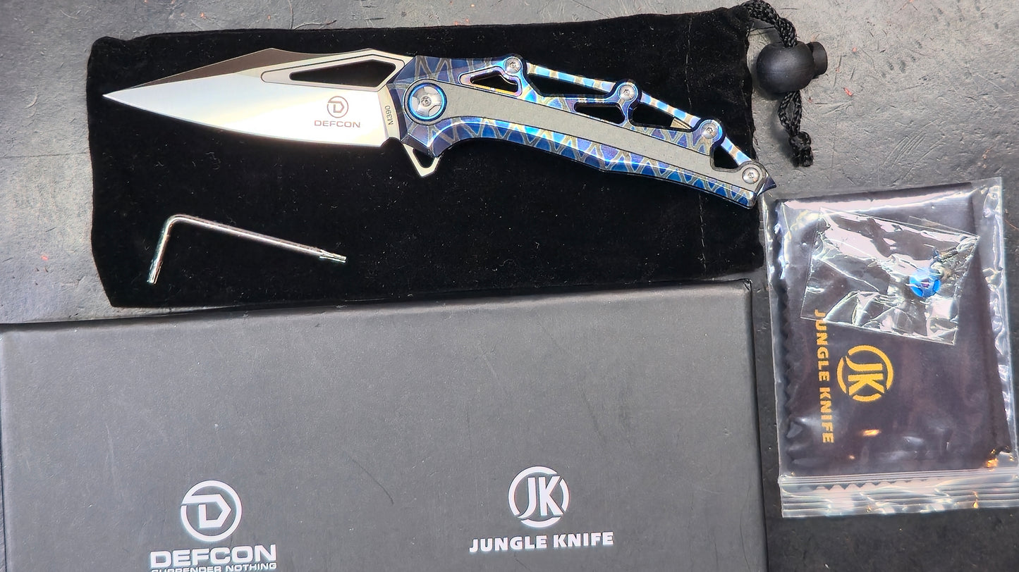 Defcon Valkyrie Burnt Titanium Stripe Anodized/Carbon Fiber Inlay Handle M390 (NEW)